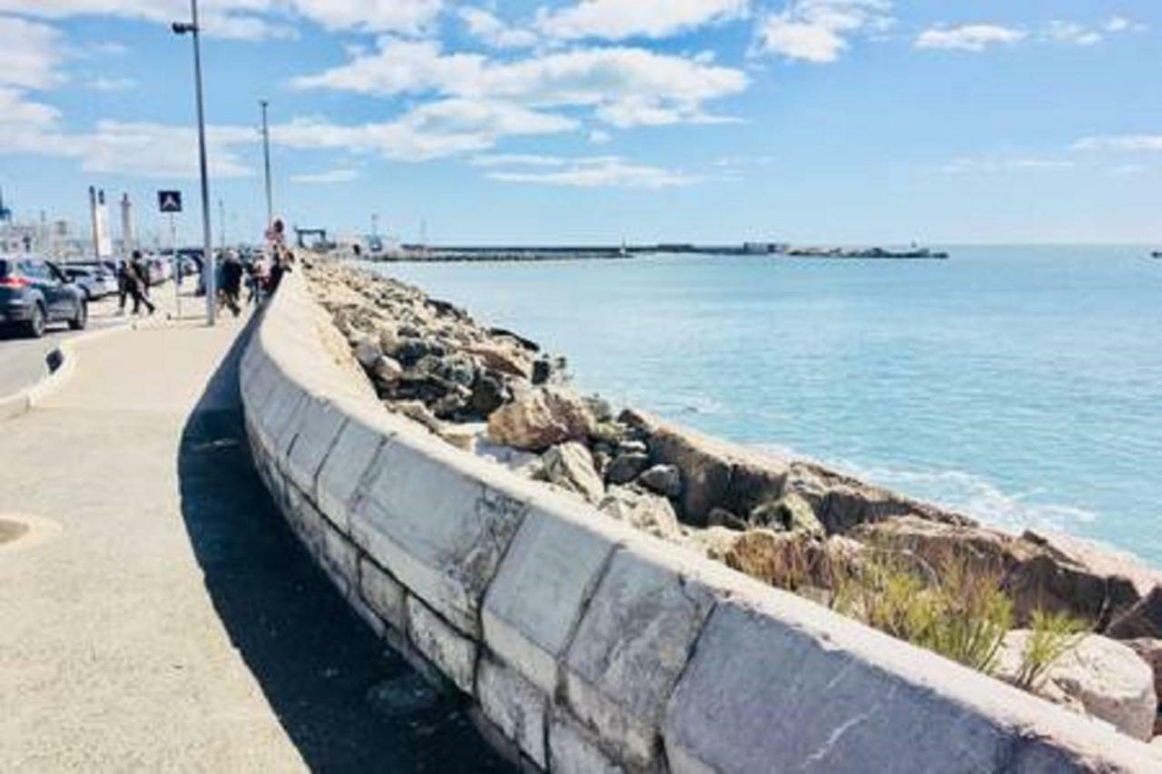 Magnifique Appart 102 M2 Au Bord De L'Eau Hyper Centre Sète Exterior foto